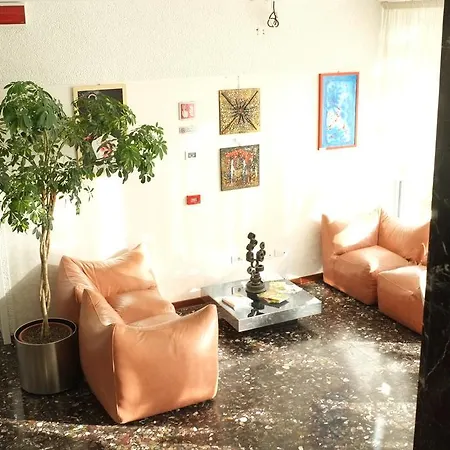 Della Citta Et De La Hotel 4*