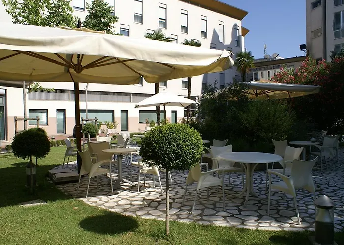 Della Citta Et De La